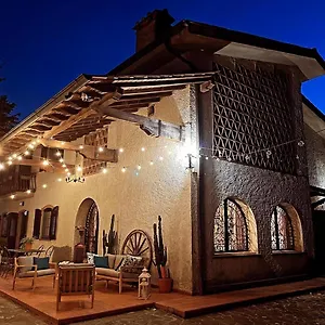 https://casale-i-tigli-lucca.it-tuscanyhotel.com