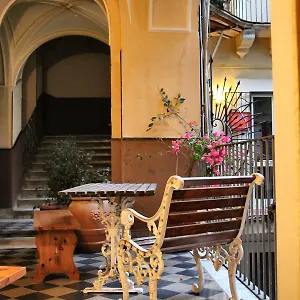 Bed & Breakfast Cortile Stesicoro, Aeroporto di Catania Fontana Rossa